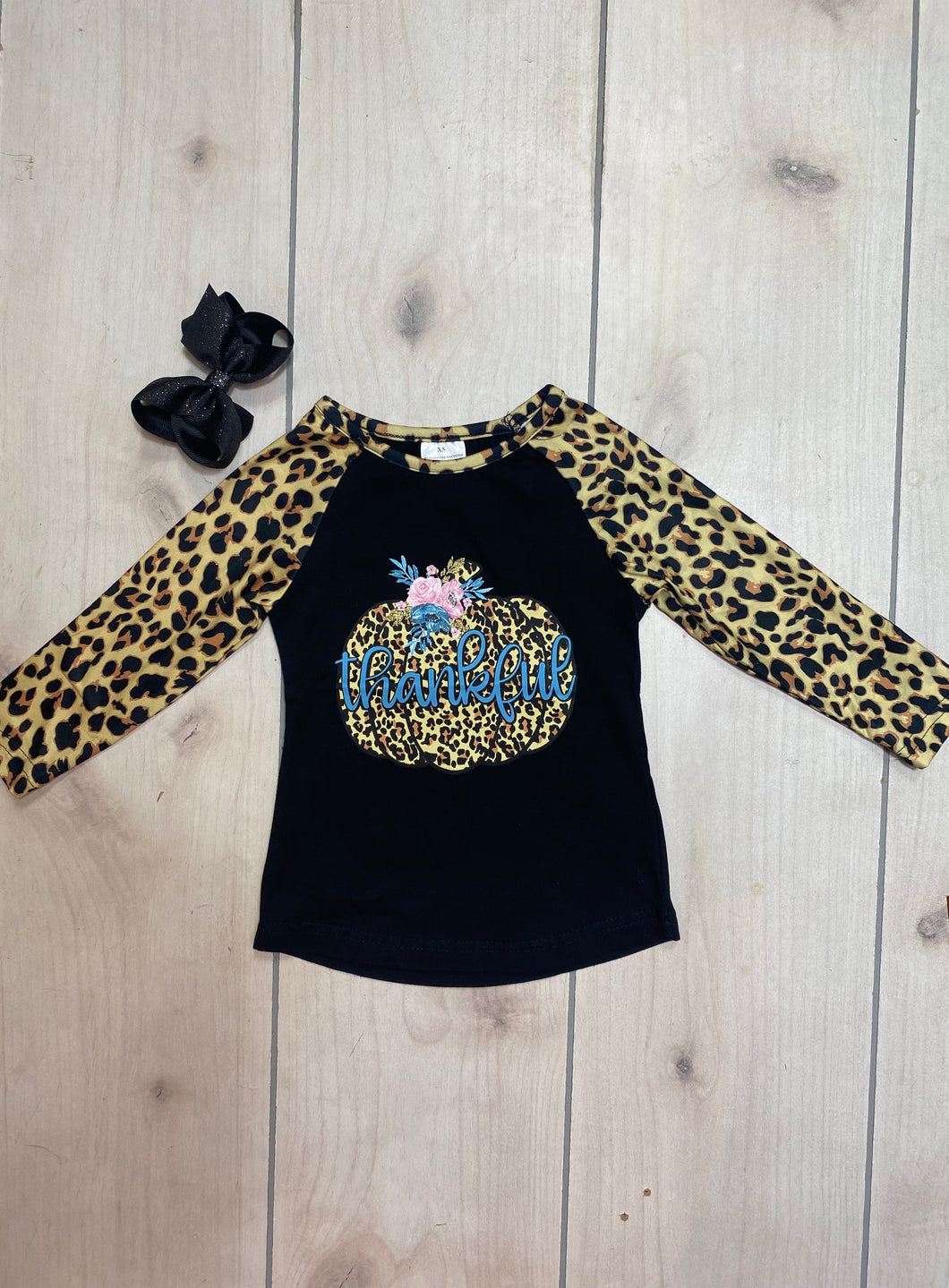 Thankful leopard raglan